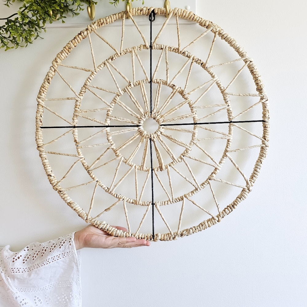 Large Bohemian Round 100% Natural Straw Water Hyacinth Handmade Wall Decoration